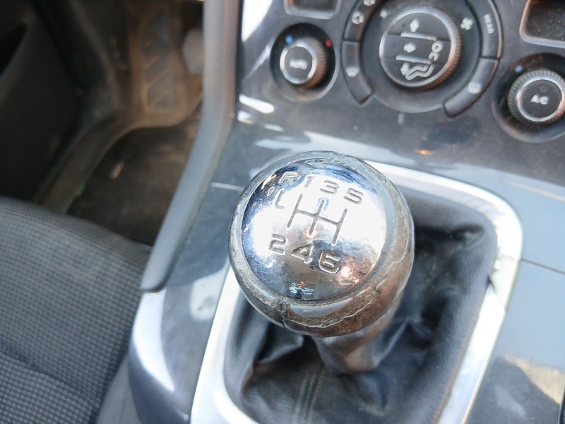 peugeot 5008 (0u_, 0e_) del año 2010