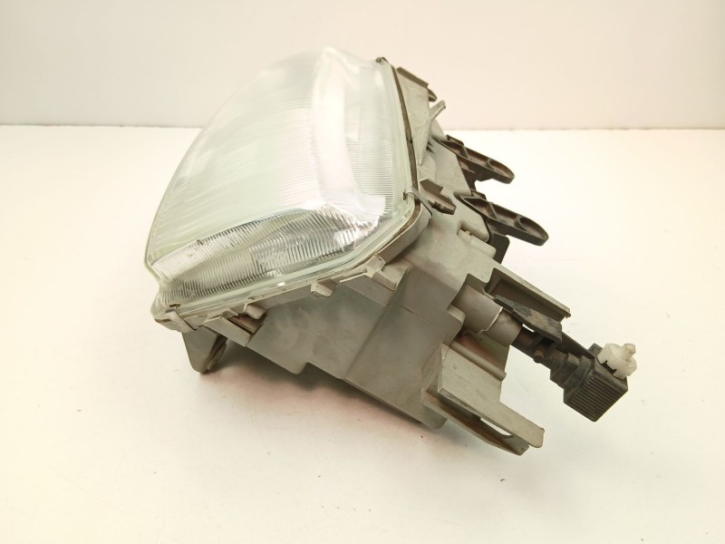 Recambio de faro izquierdo para renault laguna i (b56_, 556_) 1.8 referencia OEM IAM 7700820122  