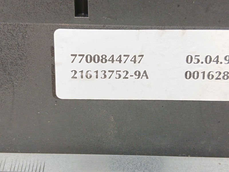 Recambio de cuadro instrumentos para renault laguna i (b56_, 556_) 1.8 referencia OEM IAM 7700844747  
