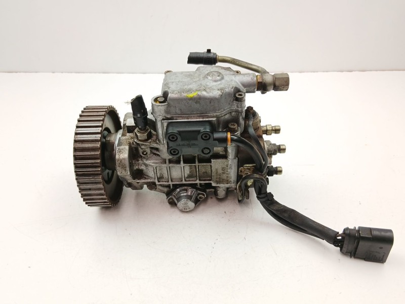 Recambio de bomba inyectora diesel para skoda fabia 1.9 d referencia OEM IAM 038130107B 0460404972 