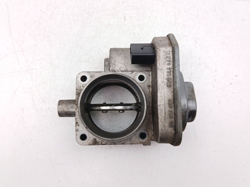 Recambio de caja mariposa para skoda fabia 1.9 d referencia OEM IAM 038128063C  