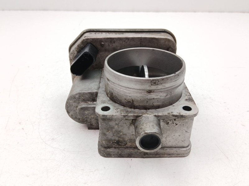 Recambio de caja mariposa para skoda fabia 1.9 d referencia OEM IAM 038128063C  