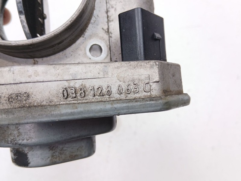 Recambio de caja mariposa para skoda fabia 1.9 d referencia OEM IAM 038128063C  