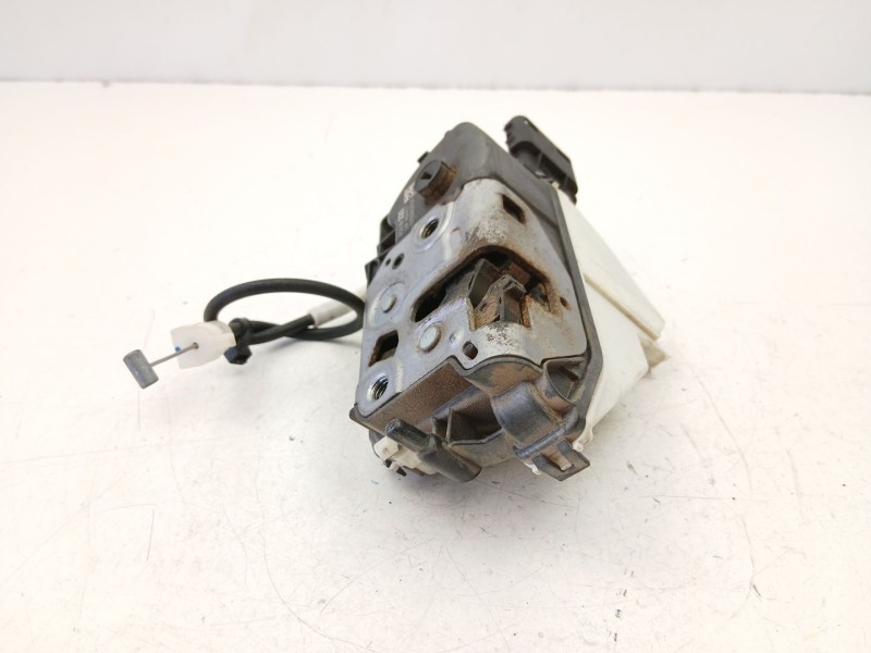 Recambio de cerradura puerta delantera derecha para peugeot 5008 (0u_, 0e_) 1.6 hdi referencia OEM IAM 9138V4  