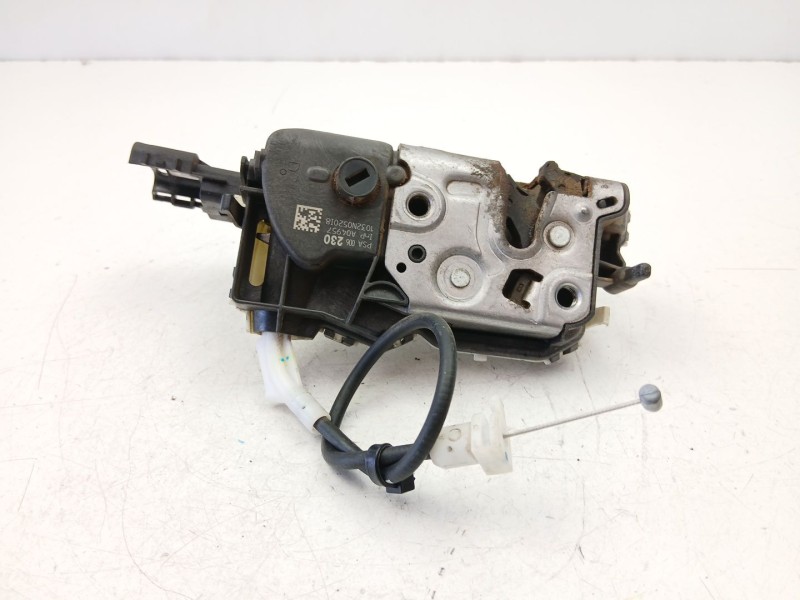 Recambio de cerradura puerta delantera derecha para peugeot 5008 (0u_, 0e_) 1.6 hdi referencia OEM IAM 9138V4  