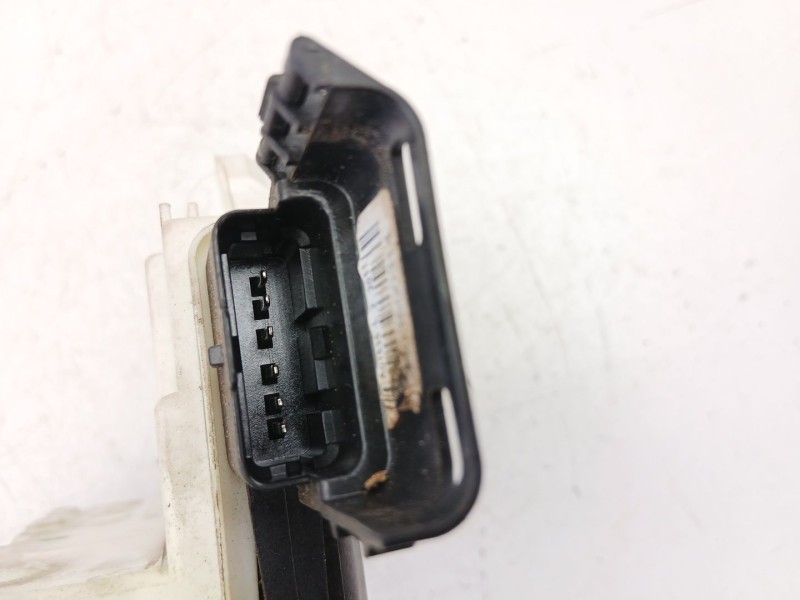 Recambio de cerradura puerta delantera derecha para peugeot 5008 (0u_, 0e_) 1.6 hdi referencia OEM IAM 9138V4  