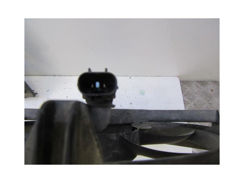 Recambio de electroventilador : kia cerato : 1.6 g (104,96cv) [2005] para kia cerato 1.6 g referencia OEM IAM   