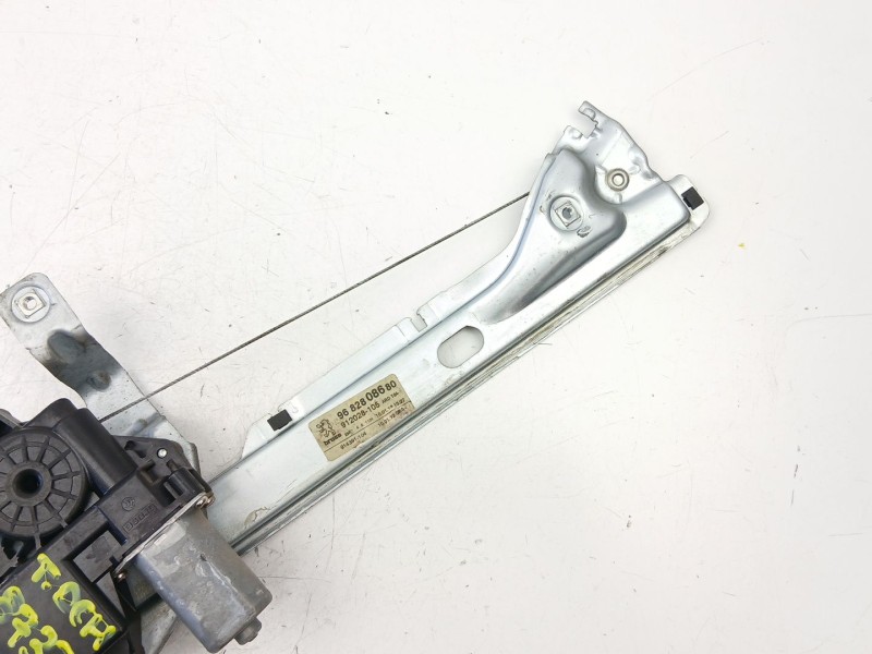 Recambio de elevalunas trasero derecho para peugeot 5008 (0u_, 0e_) 1.6 hdi referencia OEM IAM 9682808680  