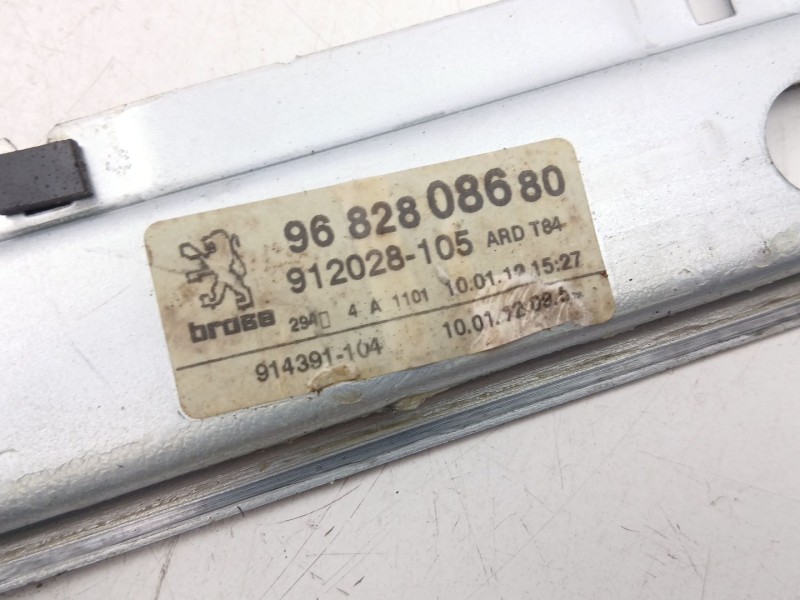 Recambio de elevalunas trasero derecho para peugeot 5008 (0u_, 0e_) 1.6 hdi referencia OEM IAM 9682808680  