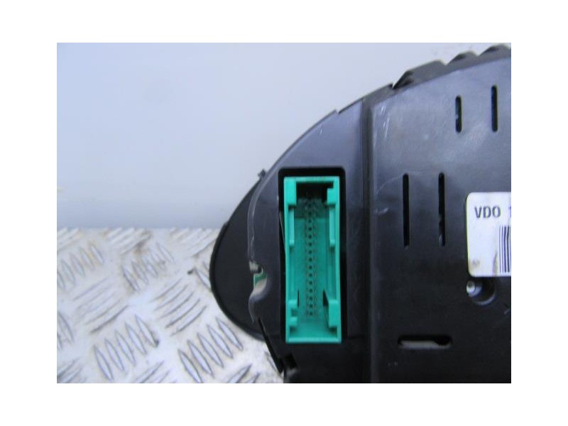 Recambio de cuadro instrumentos : seat cordoba : 1.9 tdi (100,61cv) [2005] para seat cordoba 1.9 tdi referencia OEM IAM 27050500