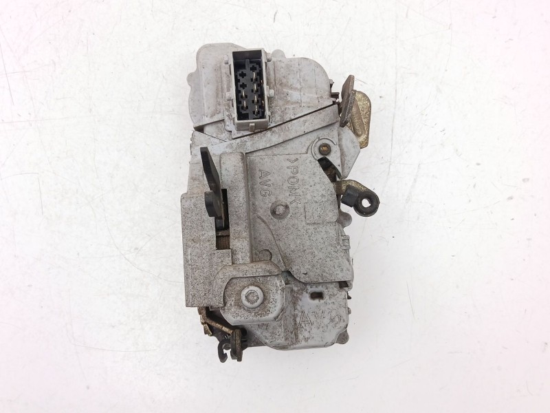 Recambio de cerradura puerta delantera izquierda para citroën xsara (n1) 1.9 td referencia OEM IAM 9135H4  