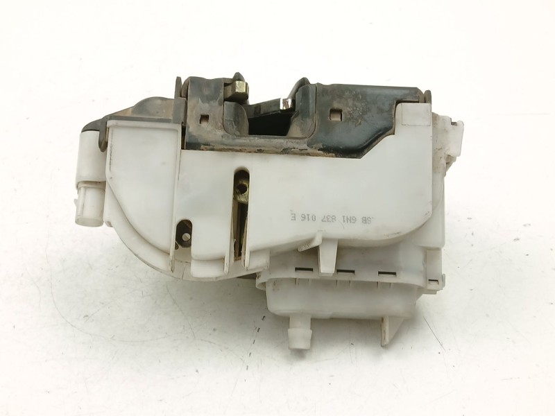 Recambio de cerradura puerta delantera derecha para volkswagen polo (6n2) 1.4 tdi referencia OEM IAM 6N1837016E  