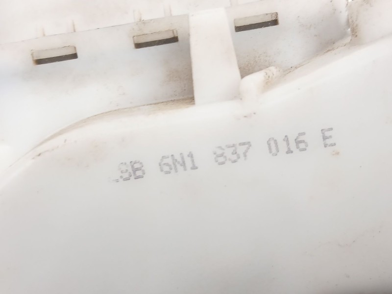 Recambio de cerradura puerta delantera derecha para volkswagen polo (6n2) 1.4 tdi referencia OEM IAM 6N1837016E  