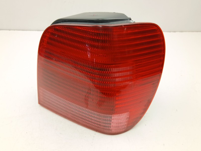 Recambio de piloto trasero derecho para volkswagen polo (6n2) 1.4 tdi referencia OEM IAM 6N0945096H  