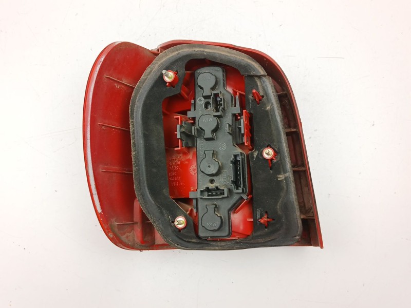 Recambio de piloto trasero derecho para volkswagen polo (6n2) 1.4 tdi referencia OEM IAM 6N0945096H  