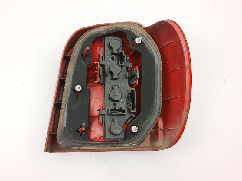 Recambio de piloto trasero izquierdo para volkswagen polo (6n2) 1.4 tdi referencia OEM IAM 6N0945095H  