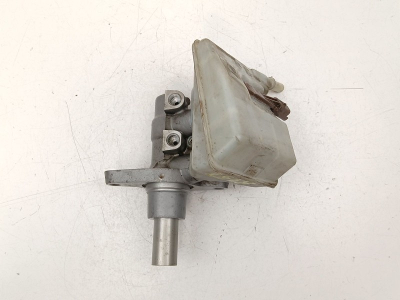 Recambio de bomba de freno para peugeot 5008 (0u_, 0e_) 1.6 hdi referencia OEM IAM 4601T1  