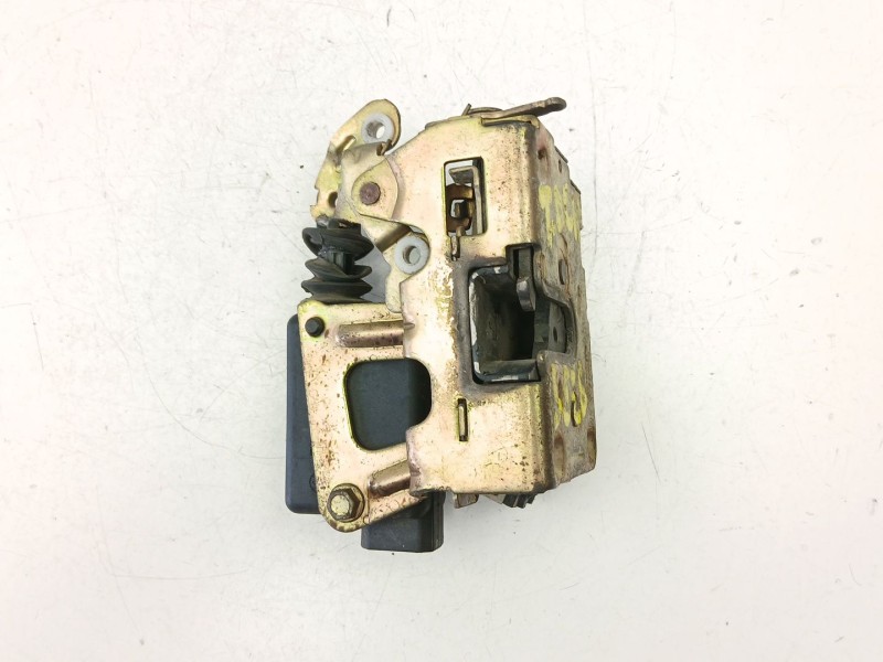 Recambio de cerradura puerta trasera derecha para renault 19 1.4 g referencia OEM IAM 7701031779  