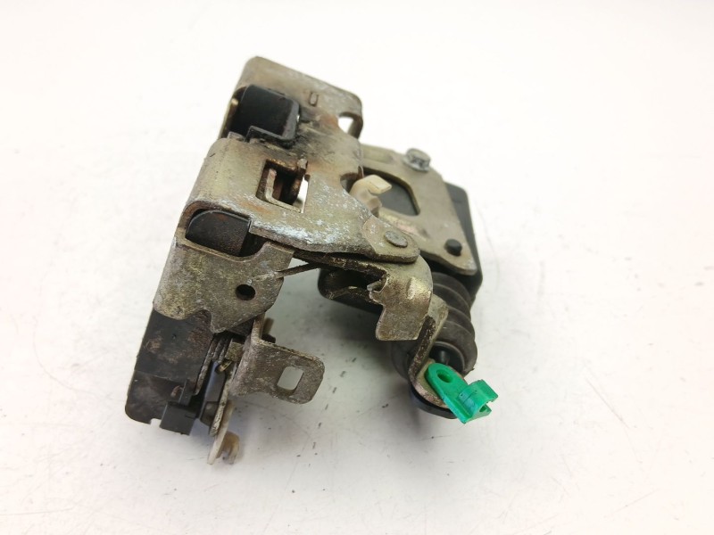 Recambio de cerradura puerta delantera derecha para renault 19 1.8g-f3p referencia OEM IAM 7701031778  