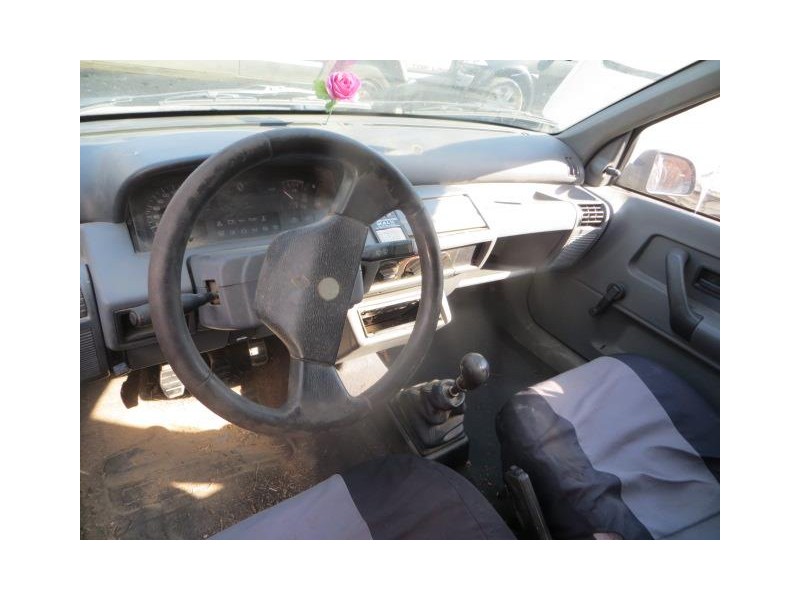 renault clio del año 1992