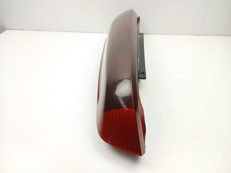 Recambio de piloto trasero derecho para nissan x-trail i (t30) 2.2 di 4x4 referencia OEM IAM 265508H326  