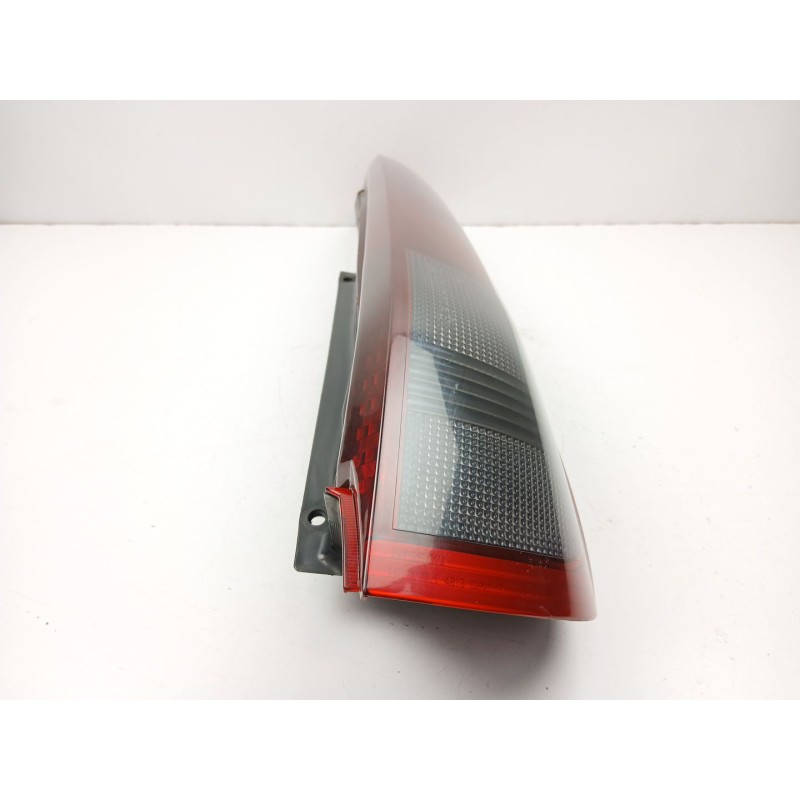 Recambio de piloto trasero derecho para nissan x-trail i (t30) 2.2 di 4x4 referencia OEM IAM 265508H326  