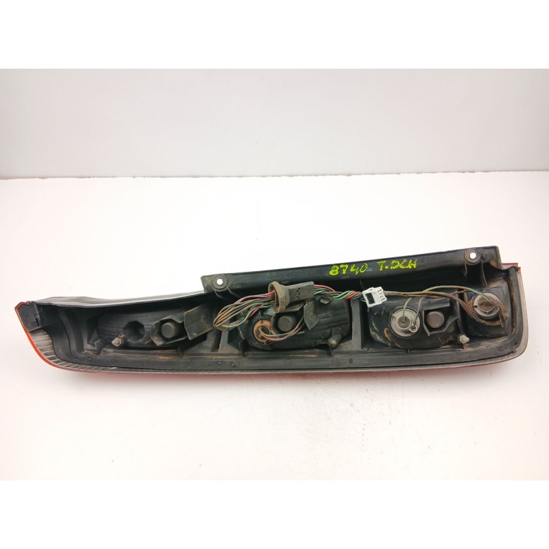 Recambio de piloto trasero derecho para nissan x-trail i (t30) 2.2 di 4x4 referencia OEM IAM 265508H326  