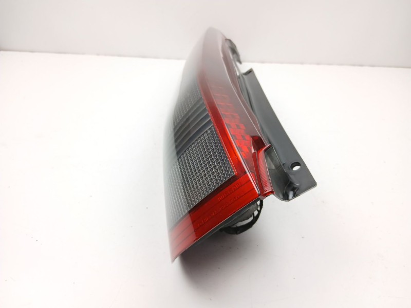 Recambio de piloto trasero izquierdo para nissan x-trail i (t30) 2.2 di 4x4 referencia OEM IAM 265558H326  