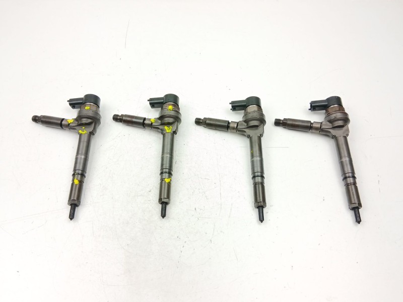 Recambio de inyectores juego para opel astra h (a04) 1.7 cdti (l48) referencia OEM IAM 97363812 0445110175 