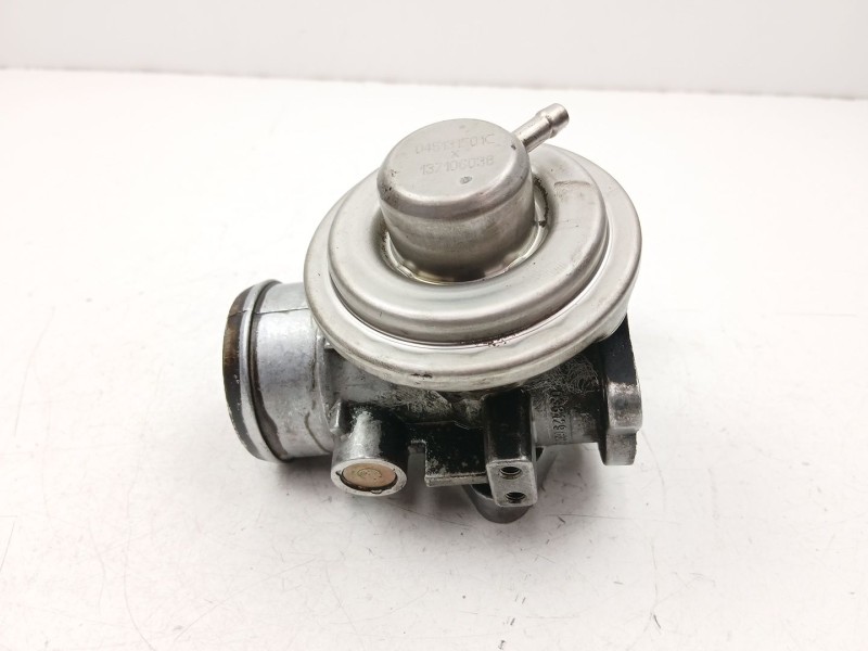 Recambio de valvula egr para volkswagen polo (6n2) 1.4 tdi referencia OEM IAM 038129637B  045131501C