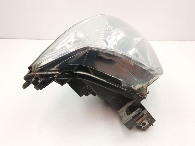 Recambio de faro derecho para nissan x-trail i (t30) 2.2 di 4x4 referencia OEM IAM 260108H925  