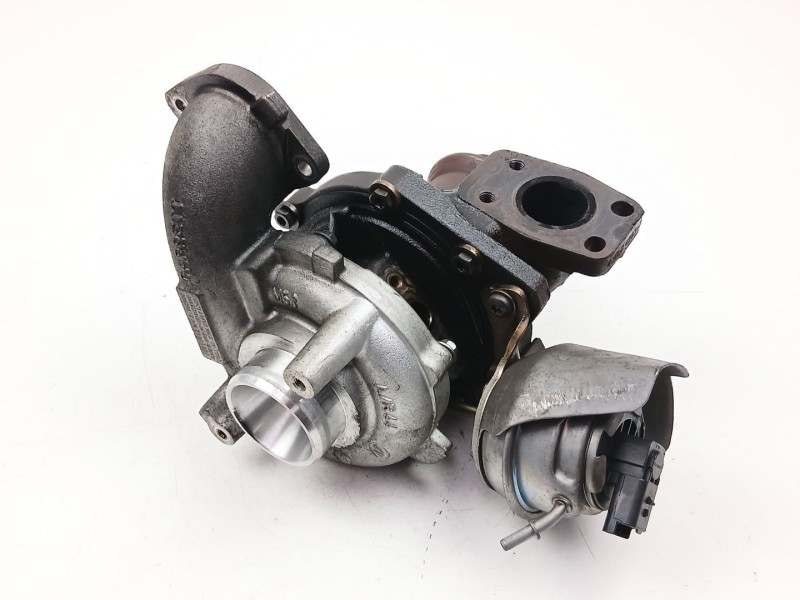 Recambio de turbo para peugeot 5008 (0u_, 0e_) 1.6 hdi referencia OEM IAM 9686120680 GTC1244VZ 
