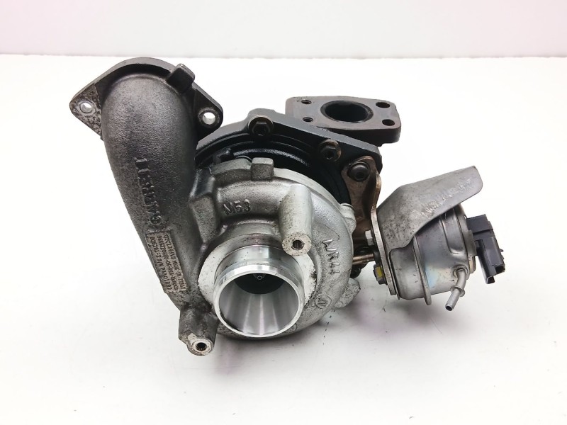 Recambio de turbo para peugeot 5008 (0u_, 0e_) 1.6 hdi referencia OEM IAM 9686120680 GTC1244VZ 