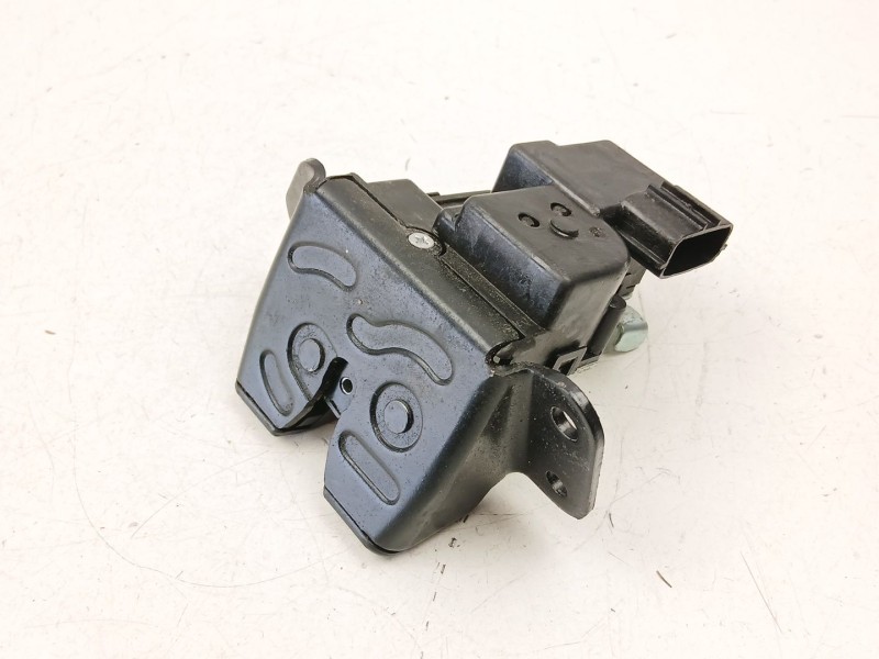 Recambio de cerradura maletero porton para kia carens iv 1.7 crdi referencia OEM IAM 812302W000  