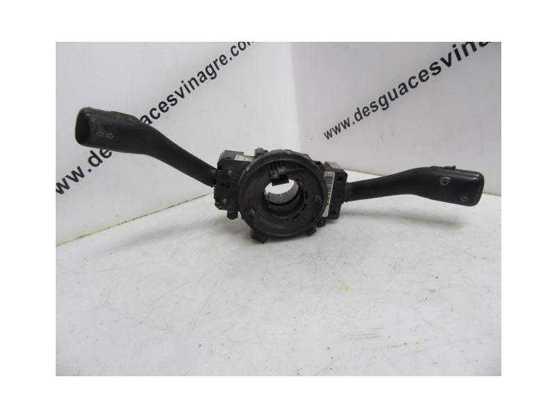 Recambio de mando luces y limpias : volkswagen passat : 1.9 tdi [1998] para volkswagen passat 1.9 tdi referencia OEM IAM   