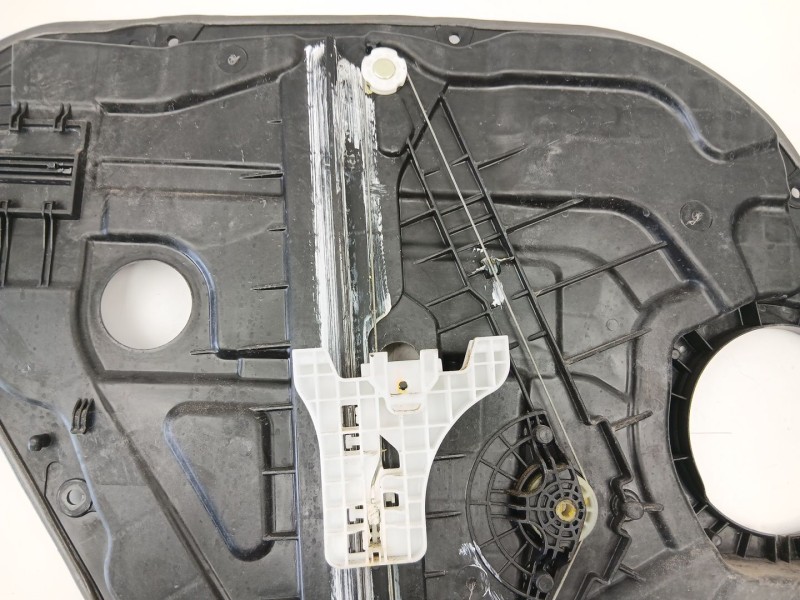 Recambio de elevalunas trasero derecho para kia carens iv 1.7 crdi referencia OEM IAM 83480A4050  