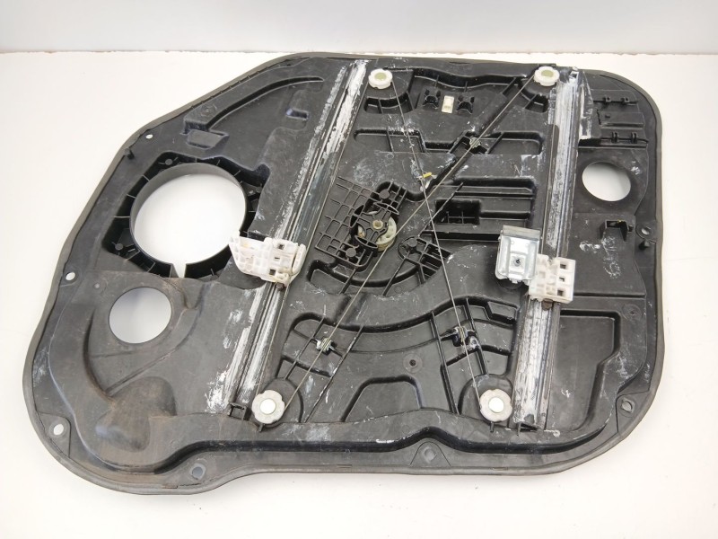 Recambio de elevalunas delantero izquierdo para kia carens iv 1.7 crdi referencia OEM IAM 82470A4260  