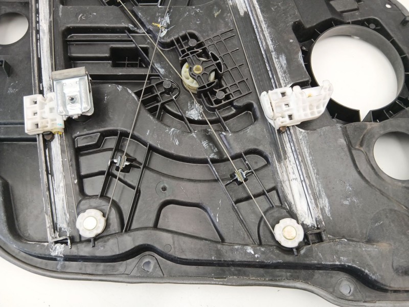 Recambio de elevalunas delantero derecho para kia carens iv 1.7 crdi referencia OEM IAM 82480A4300  