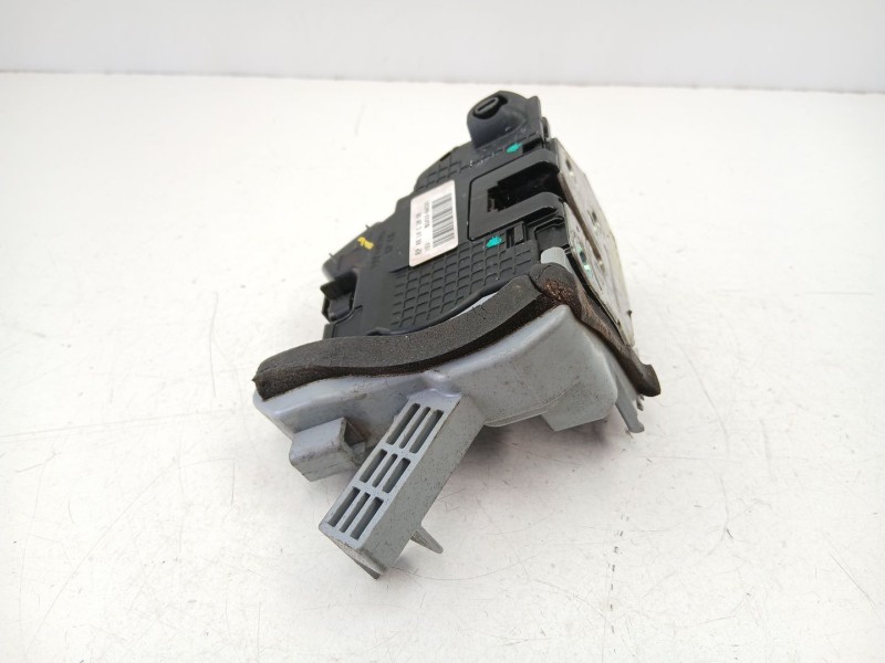 Recambio de cerradura puerta trasera izquierda para kia carens iv 1.7 crdi referencia OEM IAM 81410A4030  