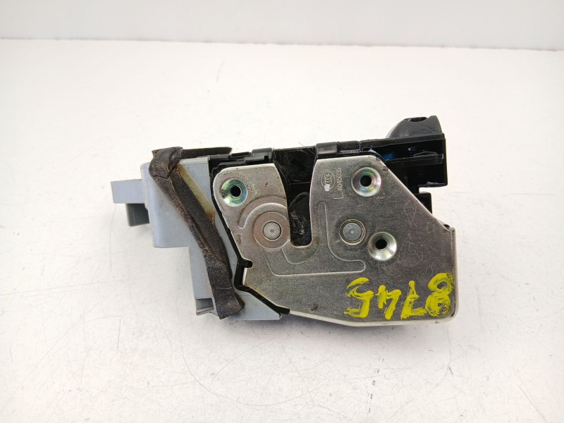 Recambio de cerradura puerta trasera izquierda para kia carens iv 1.7 crdi referencia OEM IAM 81410A4030  