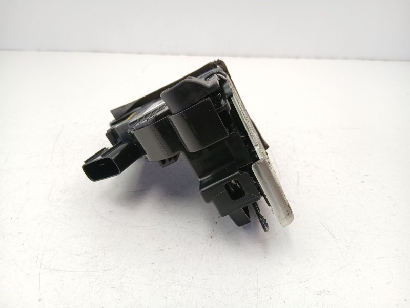 Recambio de cerradura puerta trasera derecha para kia carens iv 1.7 crdi referencia OEM IAM 81420A4030  