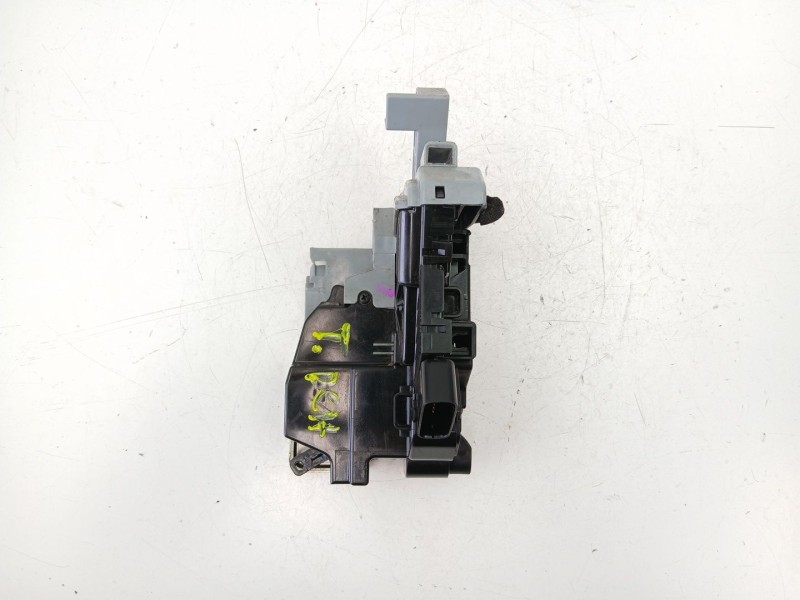 Recambio de cerradura puerta trasera derecha para kia carens iv 1.7 crdi referencia OEM IAM 81420A4030  