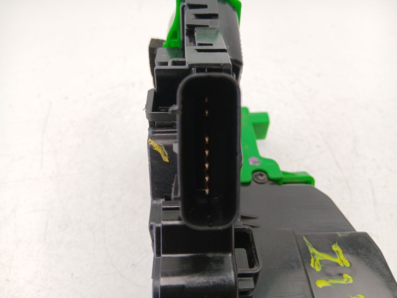 Recambio de cerradura puerta delantera izquierda para kia carens iv 1.7 crdi referencia OEM IAM 81310A4010  