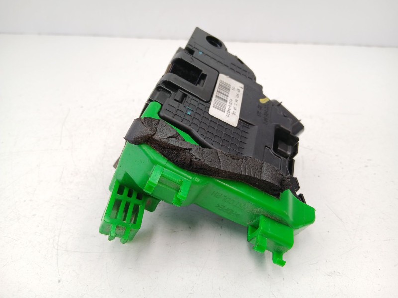 Recambio de cerradura puerta delantera derecha para kia carens iv 1.7 crdi referencia OEM IAM 81320A4010  