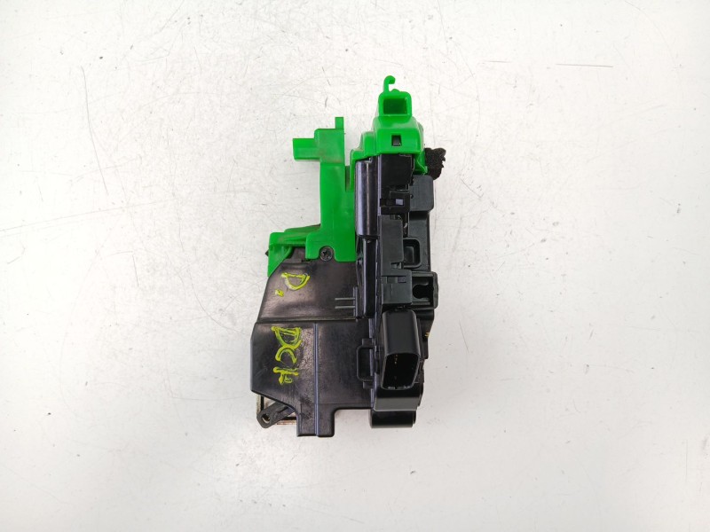 Recambio de cerradura puerta delantera derecha para kia carens iv 1.7 crdi referencia OEM IAM 81320A4010  