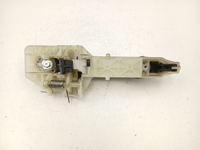 Recambio de manilla trasera izquierda para kia carens iv 1.7 crdi referencia OEM IAM 83655A4000  