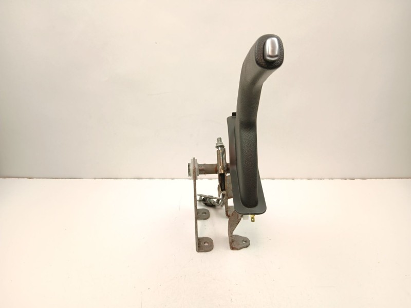 Recambio de palanca freno de mano para kia carens iv 1.7 crdi referencia OEM IAM 59710A4000  