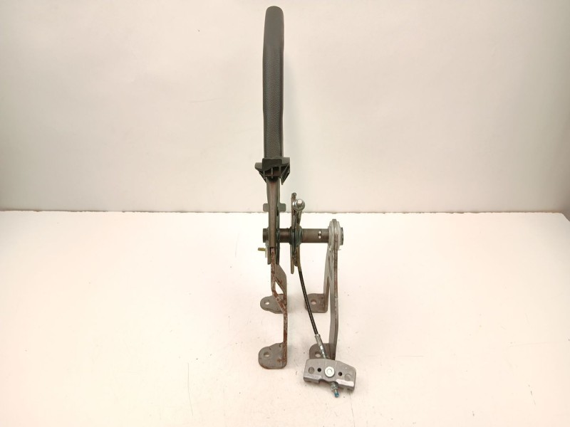 Recambio de palanca freno de mano para kia carens iv 1.7 crdi referencia OEM IAM 59710A4000  