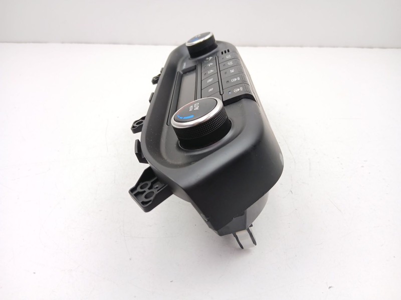 Recambio de mandos calefaccion aire para kia carens iv 1.7 crdi referencia OEM IAM 97250A4200CA  