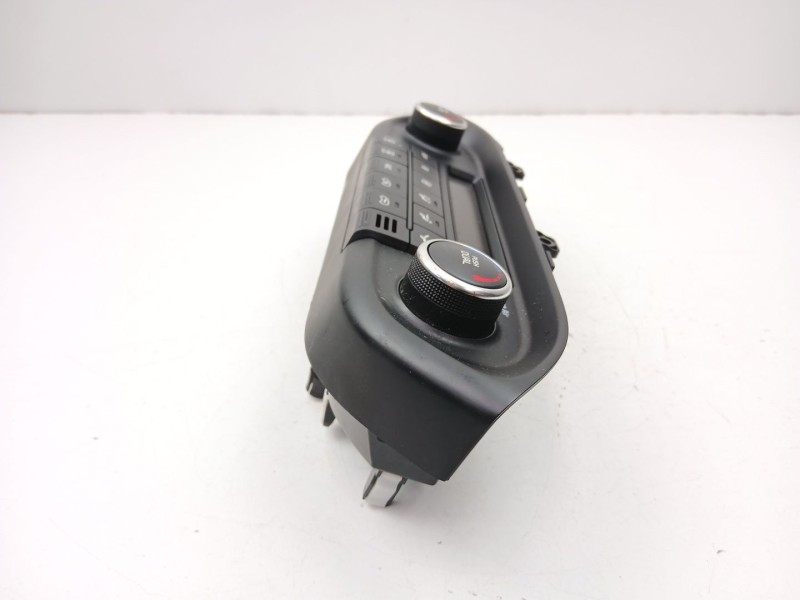 Recambio de mandos calefaccion aire para kia carens iv 1.7 crdi referencia OEM IAM 97250A4200CA  
